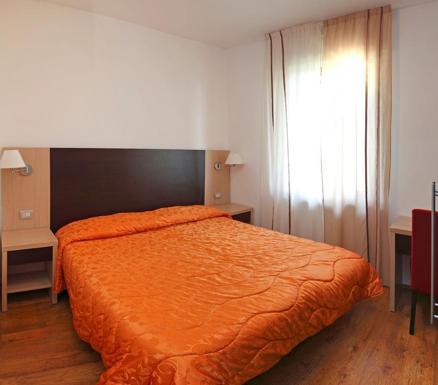 Hotel Il Garibaldi San Quirico dʼOrcia Exterior foto